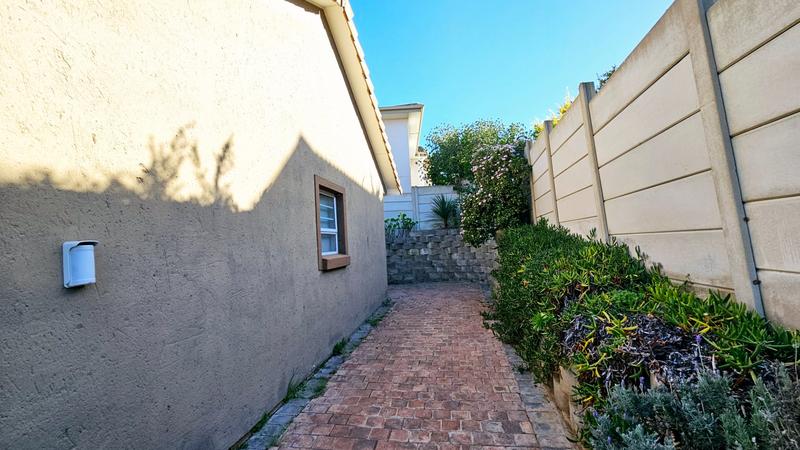 3 Bedroom Property for Sale in Island View Western Cape
